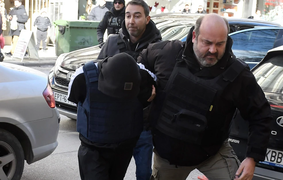 Χτύπησαν άγρια μέσα στις φυλακές τον 16χρονο που σκότωσε τον 17χρονο στις Σέρρες – Τον μαστίγωσαν με ηλεκτρικό καλώδιο