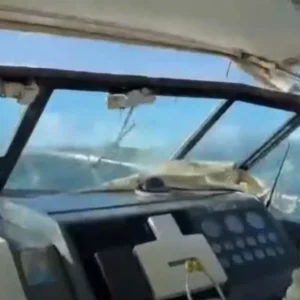 Διακομιδή 3χρονου από τη Σκιάθο στο Βόλο: Κόβει την ανάσα η «μάχη» με τα μανιασμένα κύματα (ΒΙΝΤΕΟ)