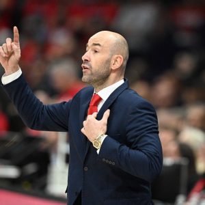 Στα πρόθυρα οικονομικής κατάρρευσης η Μονακό του Σπανούλη, το Πριγκιπάτο αναλαμβάνει να την σώσει