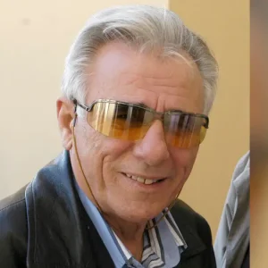 Πέθανε ο δημοσιογράφος Σπύρος Καρατζαφέρης