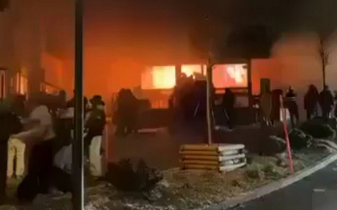 Ελβετία: Αρκετοί νεκροί και τραυματίες από έκρηξη σε μπαρ στο χιονοδρομικό κέντρο Κραν Μοντανά