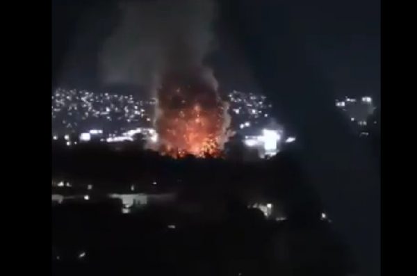 Εκρήξεις και σειρήνες αεροπορικού συναγερμού στο Καράκας της Βενεζουέλας, κατάσταση έκτακτης ανάγκης κήρυξε ο Μαδούρο