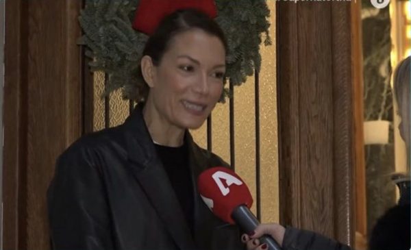 Βίκυ Καγιά: Τα καλύτερα δώρα που πήρα φέτος ήταν τα φιλιά και οι αγκαλιές από τα παιδιά μου και τον άντρα μου