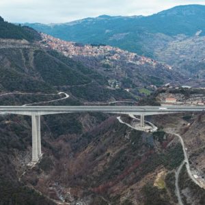 Η Υψηλότερη Γέφυρα με Πυλώνες στην Ελλάδα είναι στο Μέτσοβο
