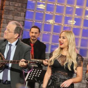 Η Μελίνα Ασλανίδου αναβάλλει προγραμματισμένες εμφανίσεις της λόγω προβλήματος υγείας