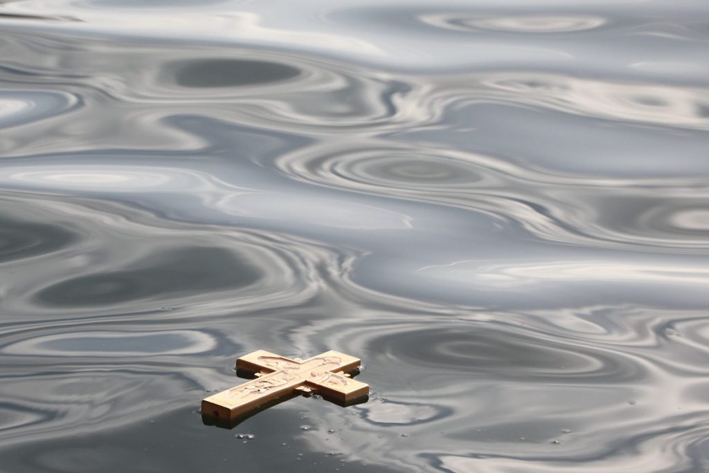 Απίστευτο περιστατικό στη Λεμεσό, πήρε τον σταυρό των Θεοφανίων και εξαφανίστηκε