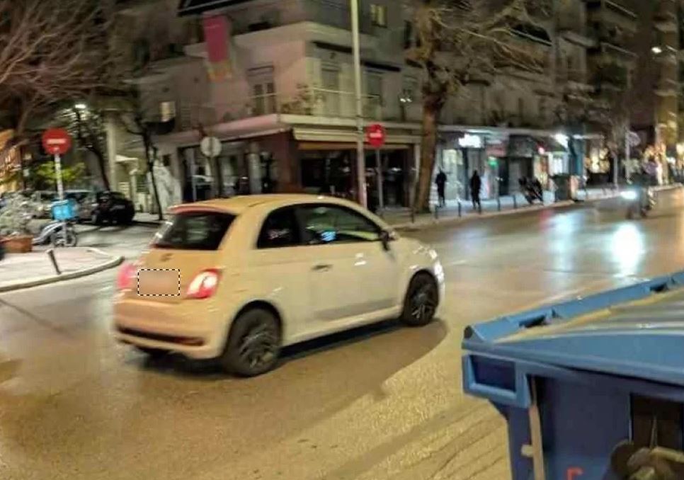 Μπήκε ανάποδα με το αυτοκίνητό του στη Βασιλίσσης Όλγας στη Θεσσαλονίκη (ΒΙΝΤΕΟ)