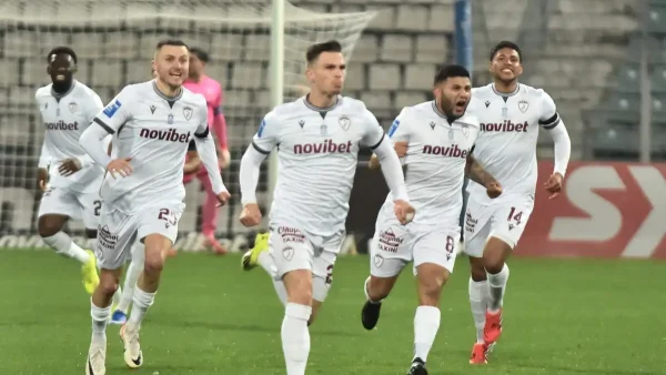 Βόλος – ΑΕΛ Novibet 0-2: Άλμα παραμονής για τους «βυσσινί» με απόλυτο πρωταγωνιστή τον Τούπτα