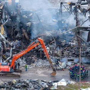 Πυροσβεστική: Πολύμηνη η διαρροή στη Βιολάντα, εξαιρετικά μεγάλες συγκεντρώσεις προπανίου κάτω από το έδαφος και σπινθήρας οδήγησαν στη φονική έκρηξη