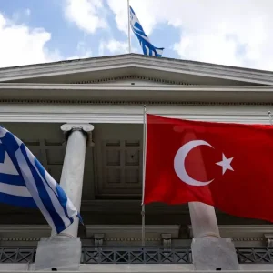 Η Τουρκία επαναφέρει τα περί «τουρκικής μειονότητας» στη Θράκη, με αφορμή βανδαλισμό σχολείου στη Ροδόπη