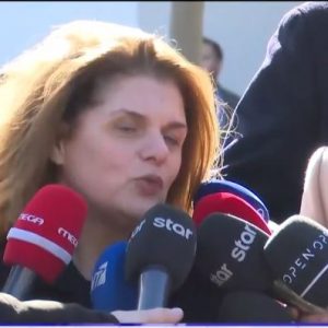 Συγκινημένη η αρχισυντάκτρια του «Καλημέρα Ελλάδα» – «Αποχαιρετούμε έναν άνθρωπο που μας κάνει να κυκλοφορούμε με το κεφάλι ψηλά»