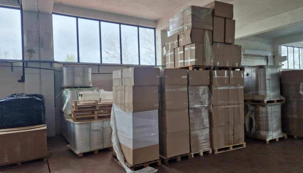 Εξαρθρώθηκε εγκληματική οργάνωση με λαθραία καπνικά - Κατασχέθηκαν εκατομμύρια ευρώ και τσιγάρα