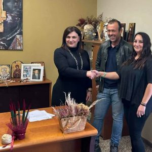 Ορκίστηκαν δύο νέοι υπάλληλοι στο Δήμο Αμφίκλειας - Ελάτειας (ΦΩΤΟ)