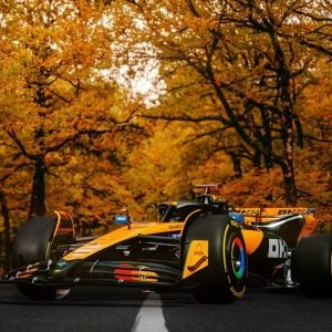 Το δάσος της Φολόης «ντύνει» με μυστήριο το showcar της McLaren Mastercard Formula 1 Team