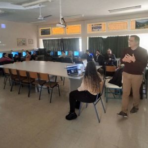 Επιμορφωτική συνάντηση στο πλαίσιο του προγράμματος «ΙΚΑΡΟΣ» στο 4ο Πειραματικό Γυμνάσιο και στο 4ο Πειραματικό Γενικό Λύκειο Λαμίας