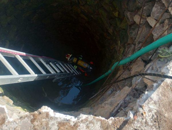 43χρονος έπεσε σε πηγάδι 15 μέτρων στη Λάρισα: Επιχείρηση απεγκλωβισμού από την Πυροσβεστική