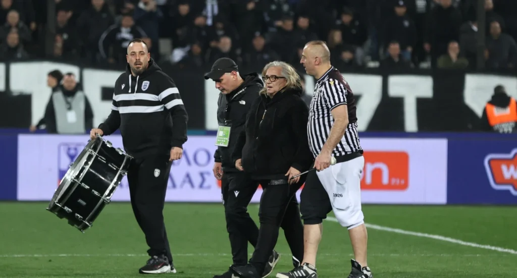 Ποια είναι η γυναίκα που χτύπησε το τύμπανο στο κέντρο της Τούμπας (ΦΩΤΟ)