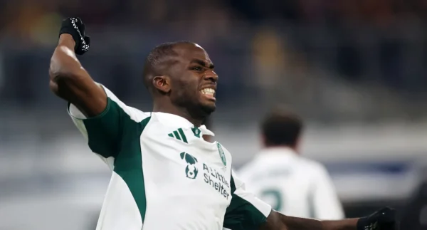 Ο Παναθηναϊκός δημοπρατεί τις φανέλες από τη πρόκριση στο Πλζεν - Στα... ύψη η τιμή του Τεττέη