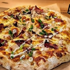 Ζητείται βοηθός κουζίνας στην πιτσαρία Grande