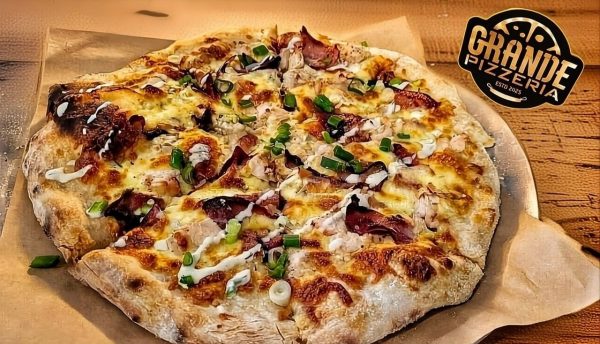 Ζητείται βοηθός κουζίνας στην πιτσαρία Grande