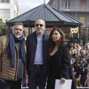 Το Λαμιώτικο Καρναβάλι απογειώθηκε με Γρήγορη Αρναούτογλου στη μεγάλη παρέλαση (ΒΙΝΤΕΟ-ΦΩΤΟ)