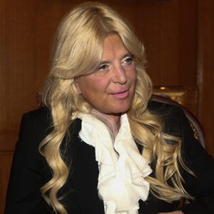 Μαρίνα Σταυράκη: Θύμα ληστείας με απειλή μαχαιριού, της άρπαξαν 34.000 ευρώ σε χρήματα και χρυσαφικά