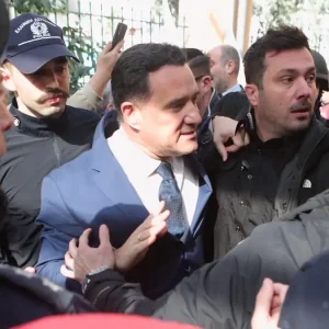 Άδωνις Γεωργιάδης για τα επεισόδια στη Νίκαια: «Θα με είχαν σκοτώσει χωρίς τα ΜΑΤ»