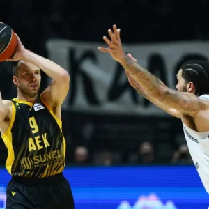 Ολυμπιακός – ΑΕΚ: Χωρίς Λεκαβίτσιους η Ένωση στον προημιτελικό Κυπέλλου