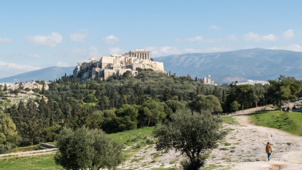 Τι κάνει τους Έλληνες να αισθάνονται εθνικά περήφανοι