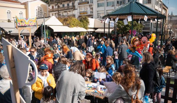 Πλατεία Ελευθερίας: «Η Αλίκη στη Χώρα του Καρναβαλιού» (ΒΙΝΤΕΟ-ΦΩΤΟ)