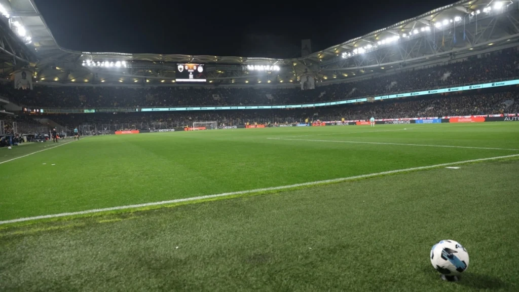 ΑΕΚ: Ποινή μιας αγωνιστικής κεκλεσιμένων από τη ΔΕΑΒ