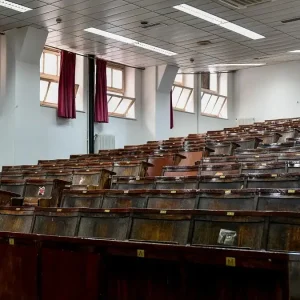 Κρήτη: Φοιτητής κόπηκε γιατί αντέγραψε το AI και η «αθάνατη Ελληνίδα μάνα» του, πήγε να ζητήσει τα «ρέστα» από τον καθηγητή