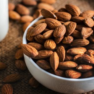 Αμύγδαλα: Τα οφέλη τους για την καρδιά, τον μεταβολισμό και τη φλεγμονή