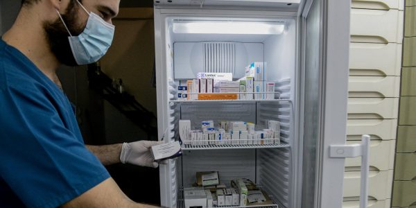 Γρίπη: Έρχεται και δεύτερο κύμα έξαρσης -Ακόμα και μέσα στο Φεβρουάριο -Κρίσιμος ο εμβολιασμός, λέει ο καθηγητής Γώγoς