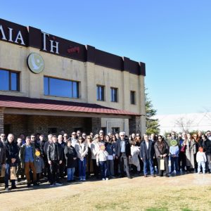 Η "Αρναουτέλης Α.Ε.Β.Ε." έκοψε την πρωτοχρονιάτικη πίτα στη λίμνη Σμοκόβου (ΦΩΤΟ)