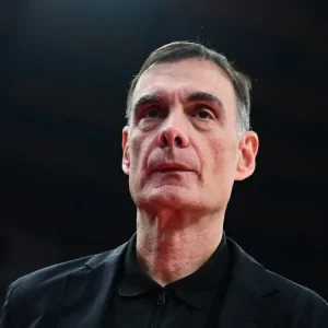 Μπαρτζώκας: «Ο Ολυμπιακός ζει μέσα από την κατάκτηση τίτλων»