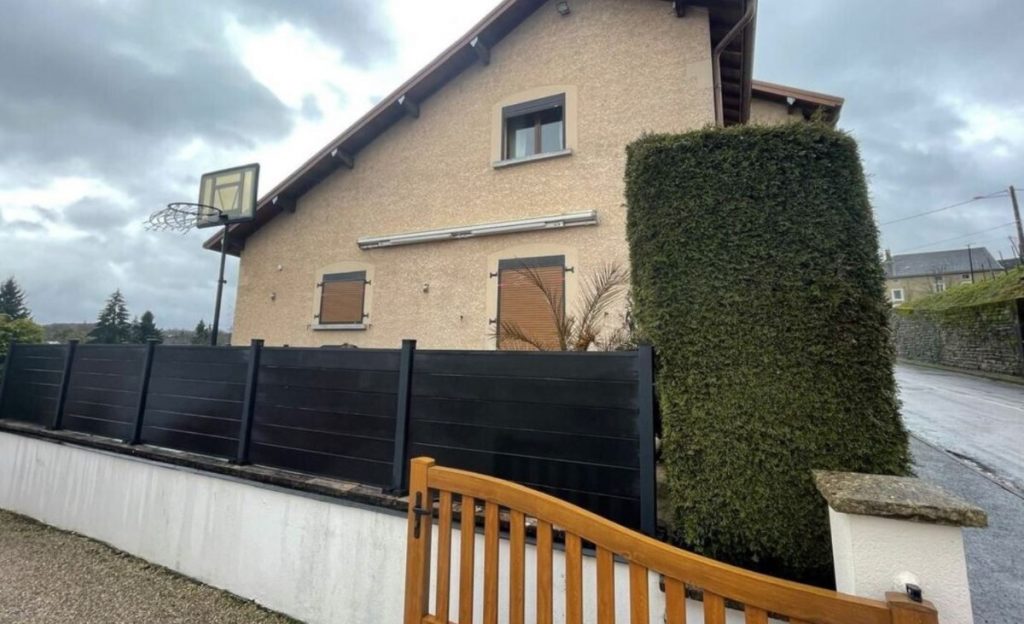 Δύο βρέφη βρέθηκαν νεκρά σε καταψύκτη στη Γαλλία - Συνελήφθη η μητέρα τους