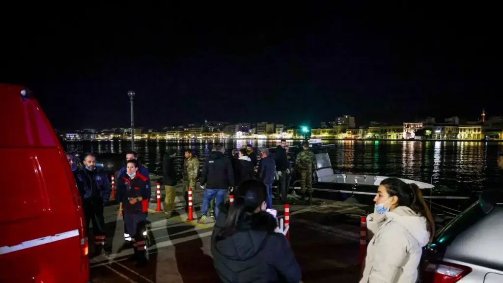 Κομισιόν για το ναυάγιο στη Χίο: Στα χέρια λαθρεμπόρων πολλοί άνθρωποι χάνουν τη ζωή τους – Αυτό θέλουμε να αποτρέψουμε