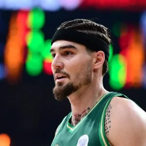 Παναθηναϊκός: Ο Χουάντσο Ερνανγκόμεθ ταλαιπωρείται από ίωση και δεν ταξίδεψε με την αποστολή των πρασίνων