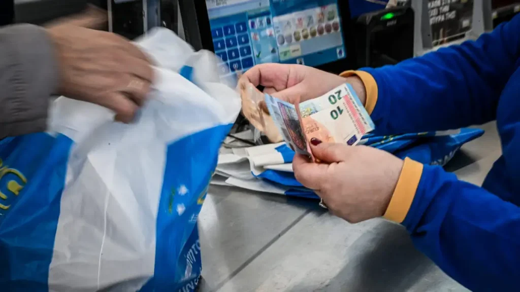 Πλαστά 20ευρα σε Θεσσαλονίκη και Κιλκίς: Πώς να εντοπίσετε τα «μαϊμού» χαρτονομίσματα