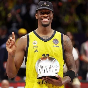 «Βόμβα» με Χέιζ-Ντέιβις: Υπέγραψε στον Παναθηναϊκό για 2,5 χρόνια