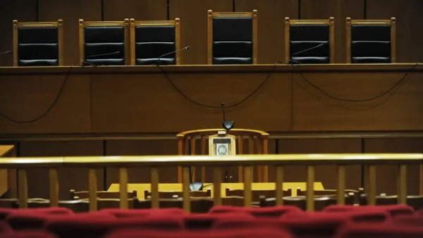 Υποκλοπές: Ποινή – μαμούθ 126 χρόνων για τους 4 εκπροσώπους εταιρειών εμπορίας παράνομου λογισμικού predator