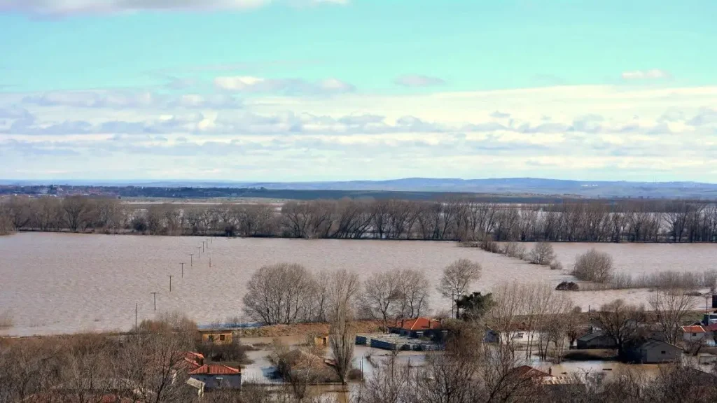 Διδυμότειχο: Οι πλημμύρες έκαναν απαγορευμένο το πόσιμο νερό σε 10 χωριά