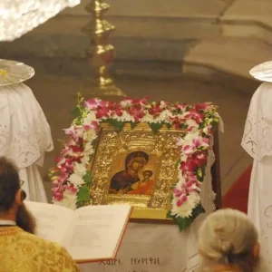 Πότε είναι οι Πρώτοι Χαιρετισμοί: Τι ώρα ξεκινούν και πότε ψάλλεται ο Ακάθιστος Ύμνος