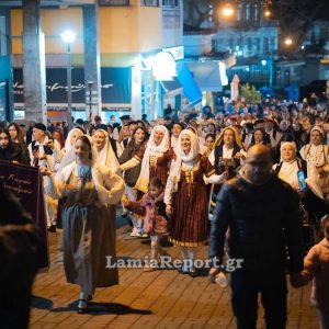 Όλη η πόλη χόρεψε και τραγούδησε στην παραδοσιακή πατινάδα (ΦΩΤΟ - ΒΙΝΤΕΟ)