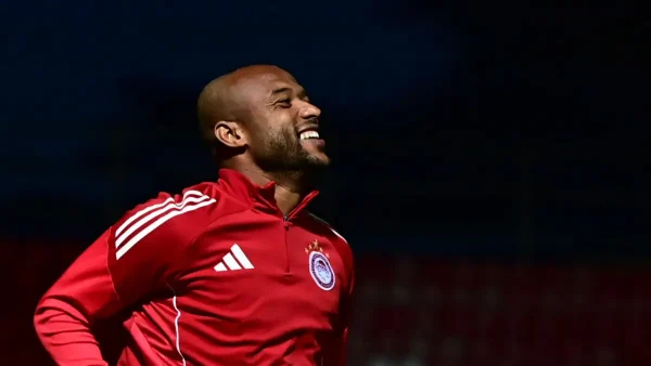 Ολυμπιακός: Ο Ελ Κααμπί εμφανίστηκε με ανανεωμένο look στην προπόνηση πριν το παιχνίδι με την Λεβερκούζεν