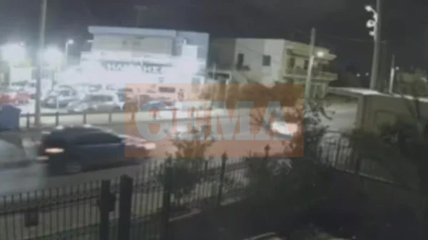 Βίντεο: Οι εκτελεστές του 27χρονου στη Νέα Πέραμο περνούν δίπλα από περιπολικό λίγα λεπτά μετά την αρπαγή