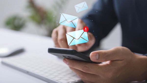 Σχεδόν τα μισά emails που λάβαμε το 2025 ήταν spam