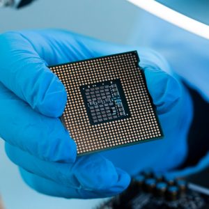 Η μάχη των ημιαγωγών: Μία αναμέτρηση που μαίνεται σχεδόν τέσσερα χρόνια και οι ΗΠΑ τη χάνουν