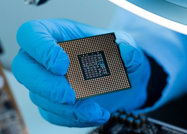 Η μάχη των ημιαγωγών: Μία αναμέτρηση που μαίνεται σχεδόν τέσσερα χρόνια και οι ΗΠΑ τη χάνουν